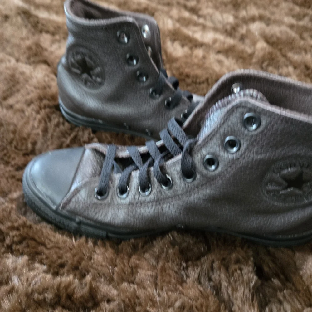Converse Brown Leather High-Top Sneakers - Picture 2 of 4